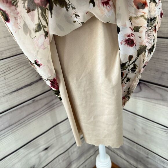 Lulus Cream Floral Deep V Sleeveless Skater Dress Size XS - Picture 4 of 7